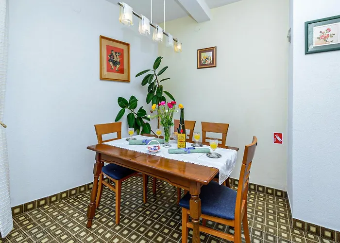 شقة Gorgeous In دوبروفينك