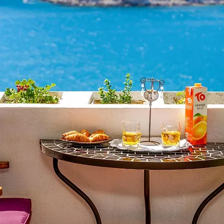 Gorgeous In * Ντουμπρόβνικ